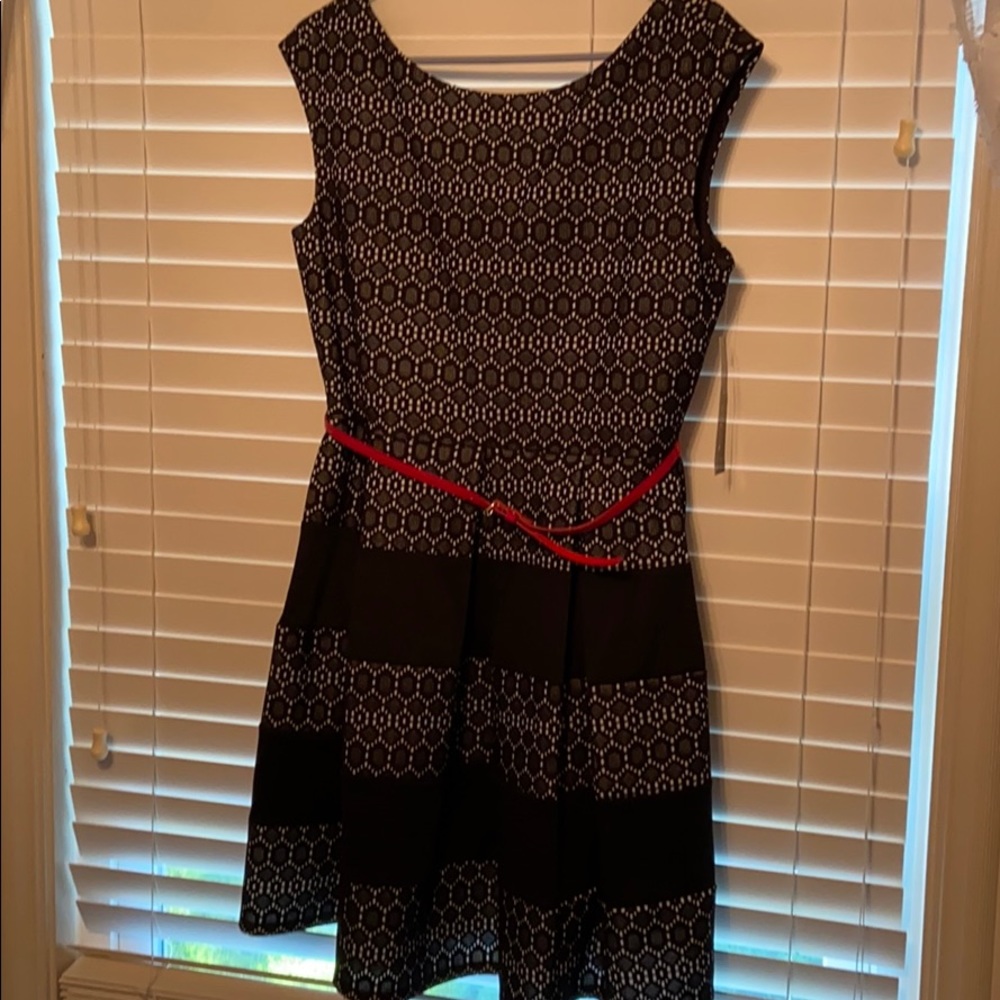 Tiana B black sleeveless dress
